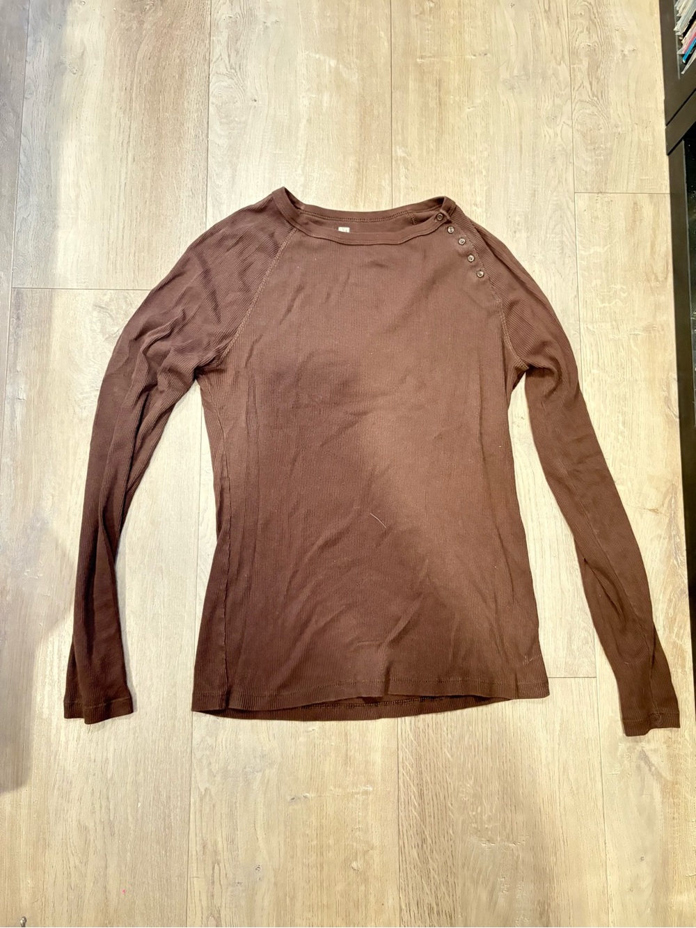 Vintage GAP Long-Sleeve Ribbed Top with Shoulder Buttons - Brown